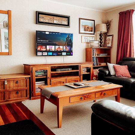 Alpine House Tongariro - Turangi Holiday Home Buitenkant foto