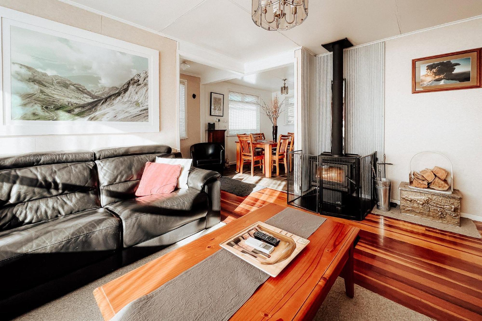 Alpine House Tongariro - Turangi Holiday Home Buitenkant foto